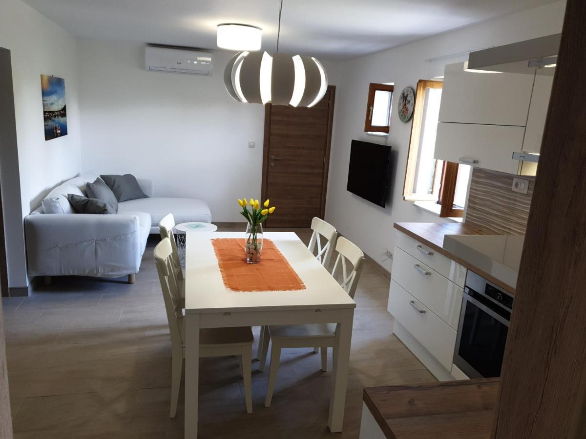 Apartments Stella Apsyrtides Osor Εξωτερικό φωτογραφία